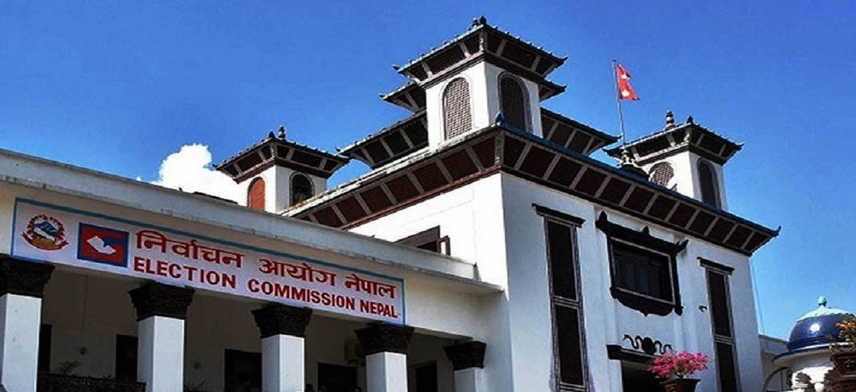 दल–परिवर्तनको तरंग, एमाले र समाजवादी हुँदै माओवादीमा स्थायित्व खोज्दै स्थानीय नेताहरू